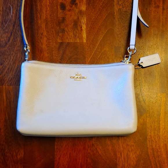 Coach Handbags - Coach Crossbody Purse